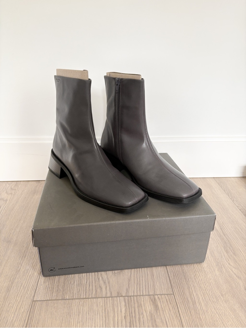 Vagabond Gray Leather Ankle Zip Boots